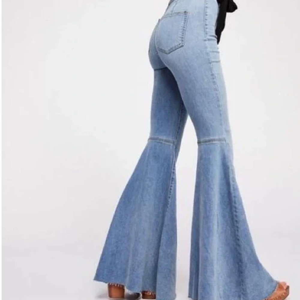 NWT Free People Just Float On Light Wash Extreme Flare Jeans Size 27